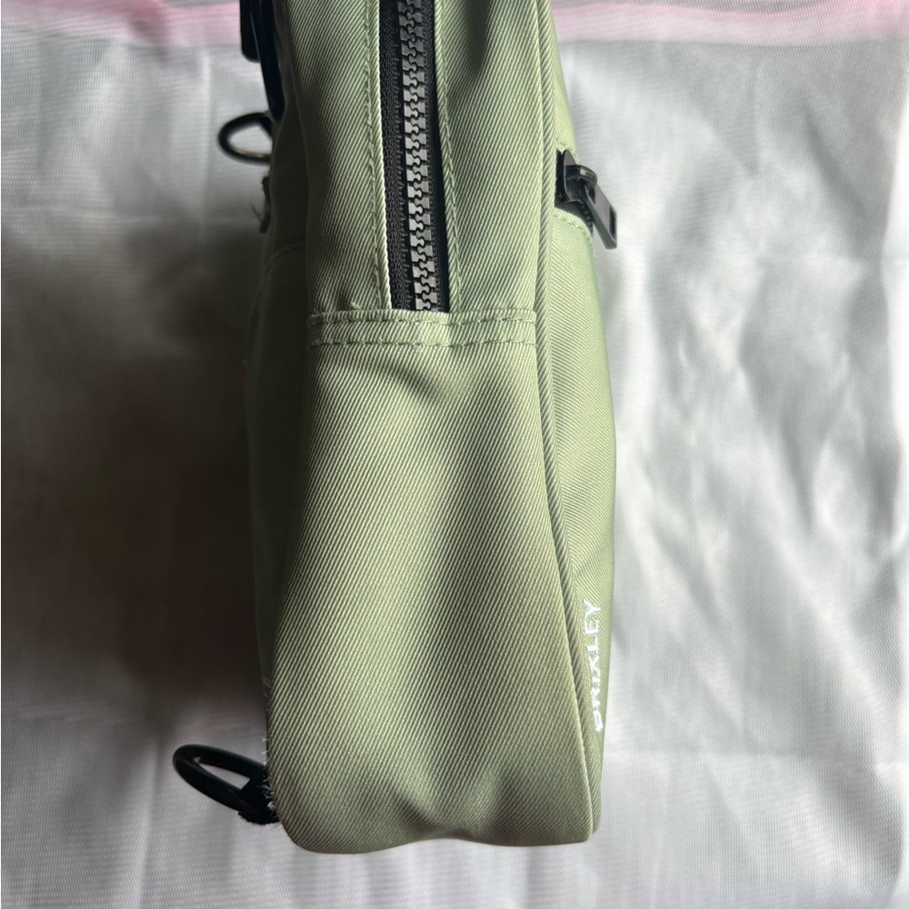 Brixley MEDIUM - SAGE CROSSBODY SLING - Picture 6 of 11